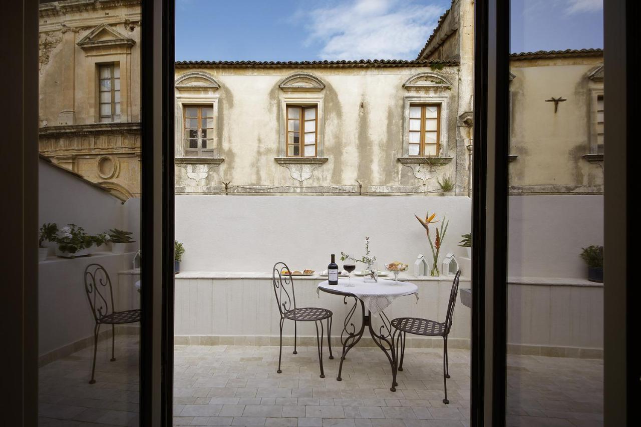 Nicotera Apartment Noto Exterior photo